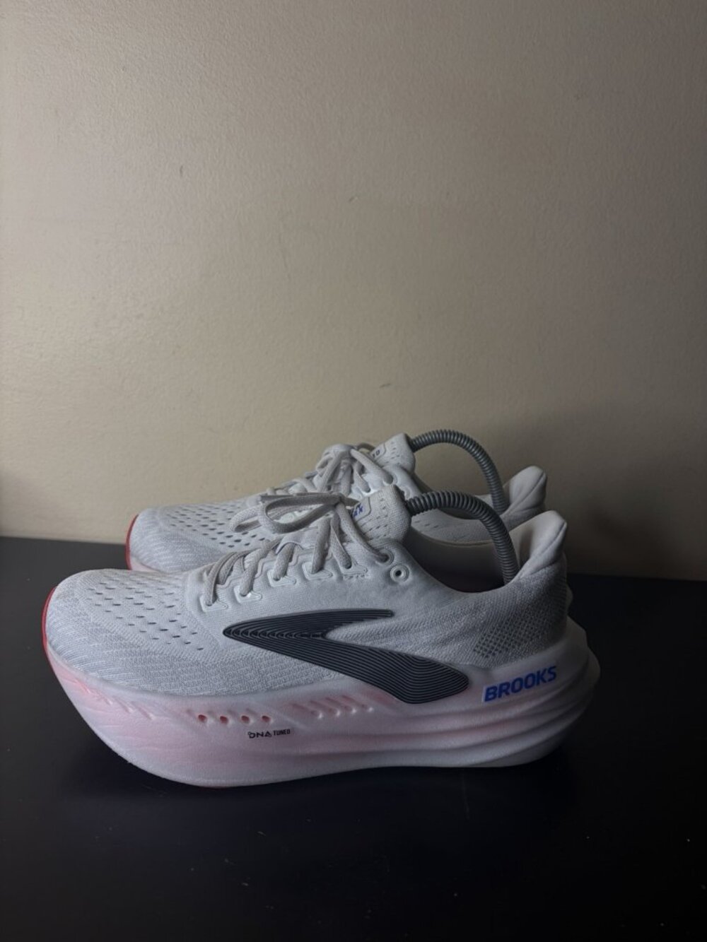 Brooks Glycerin max White diva Pink, Womens Sz 10